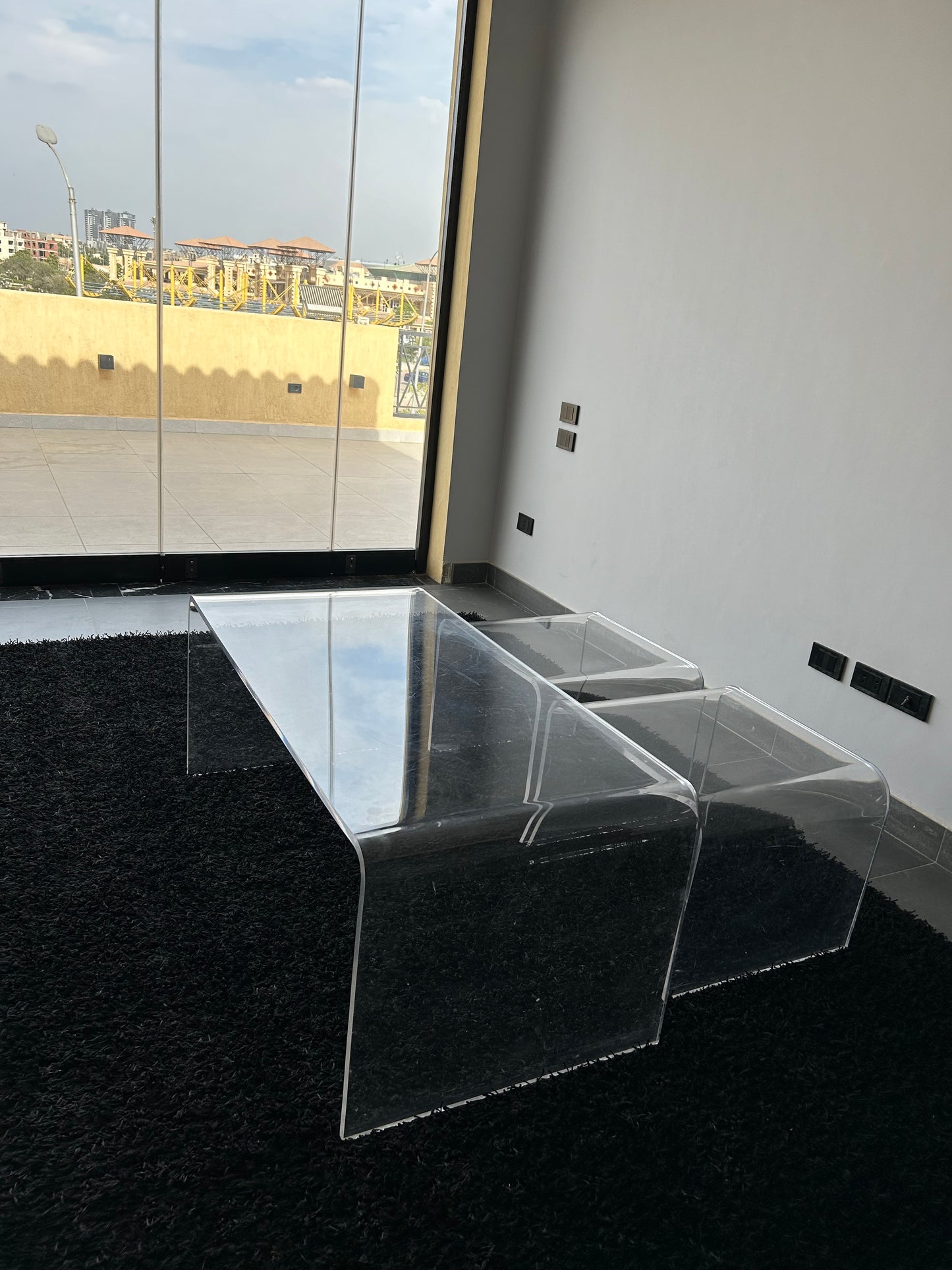 Curved Plexiglass Nesting Cocktail Table - Set of 3