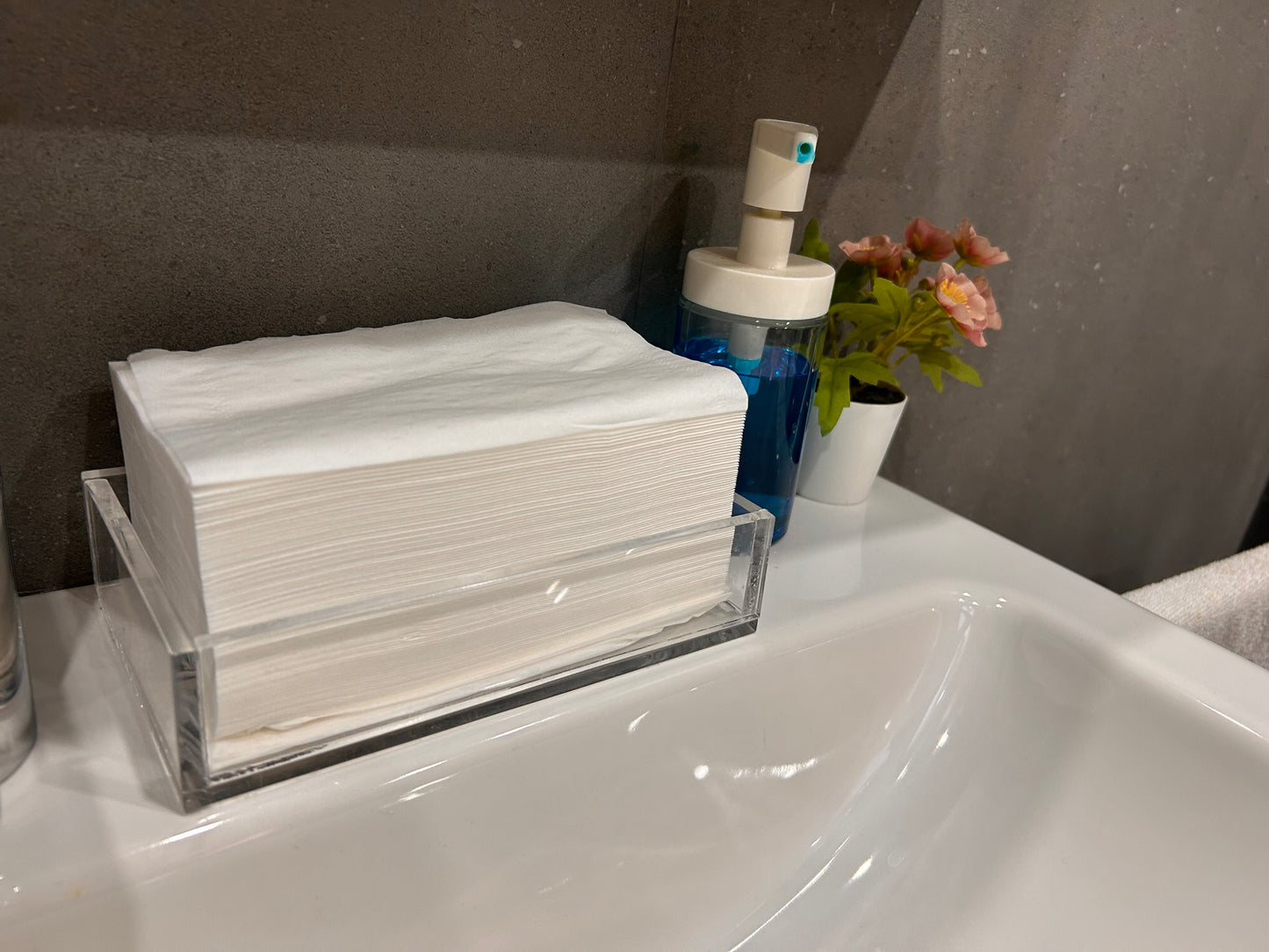 Acrylic Bathroom Tissue Tray