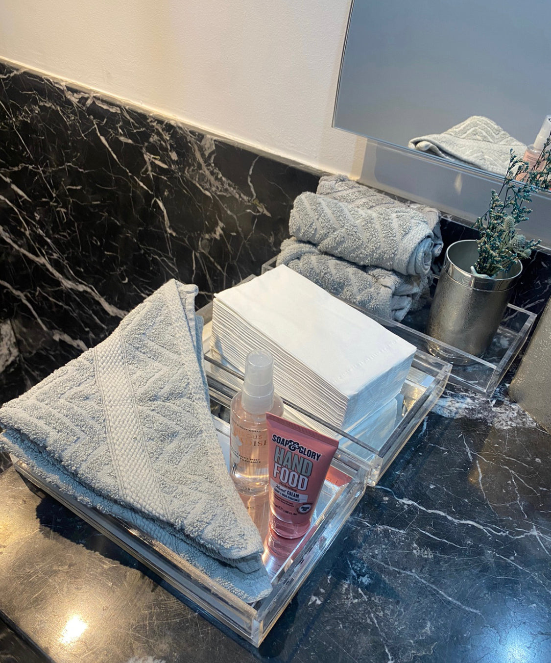 Acrylic Bathroom Towels Tray