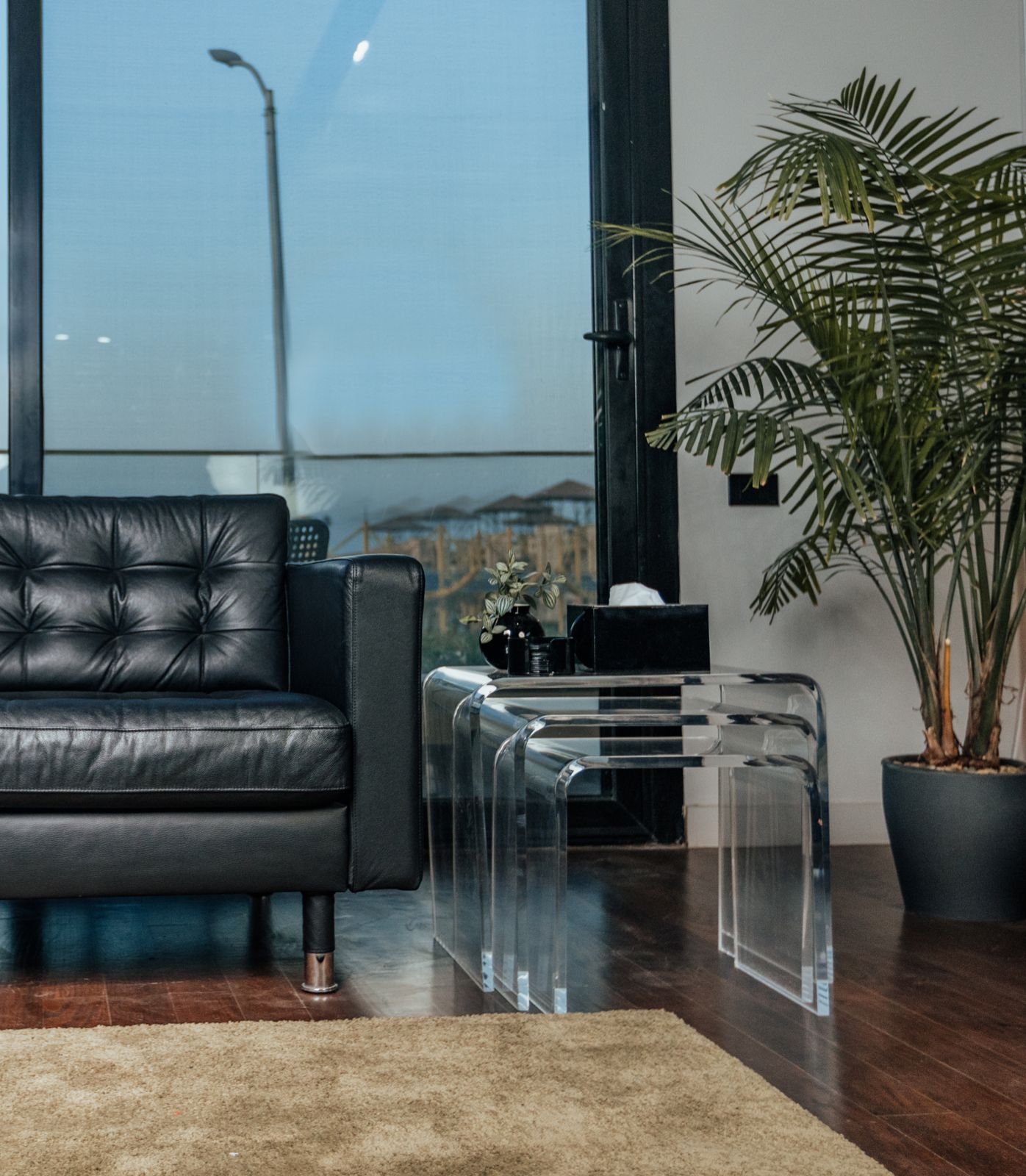 Curva Nesting Acrylic Side Tables (Set of 3)