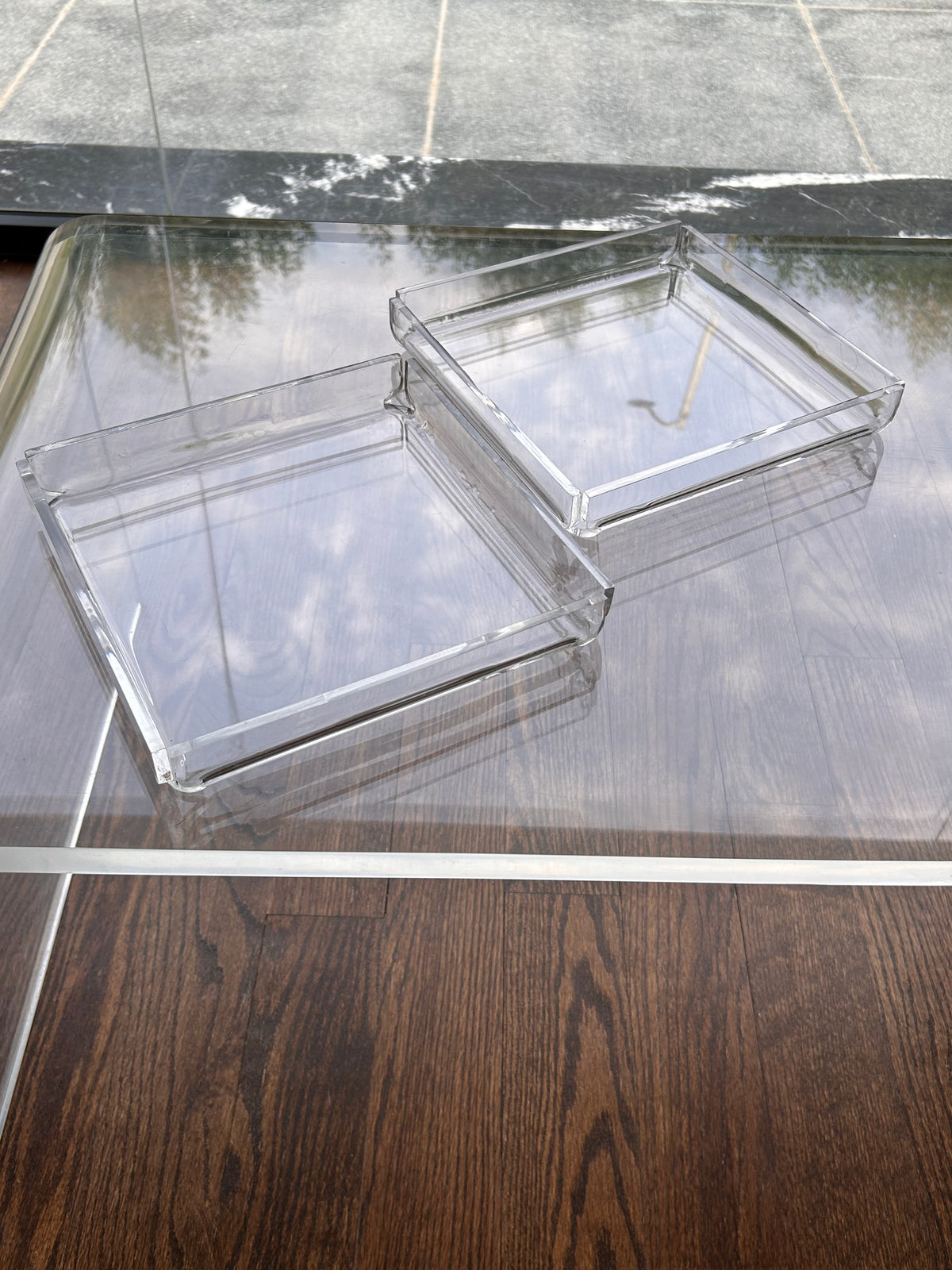 Curva Acrylic Twin Tray