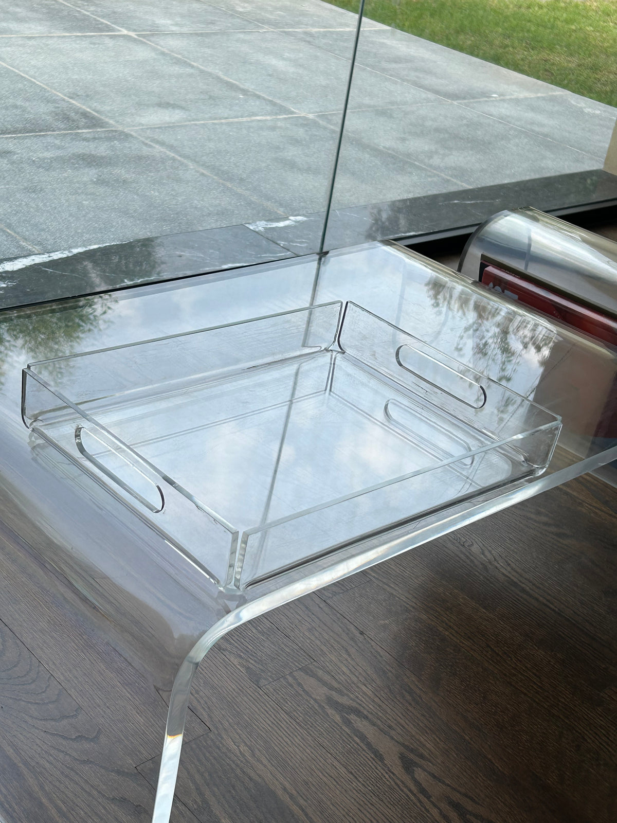 Curva Acrylic Tray