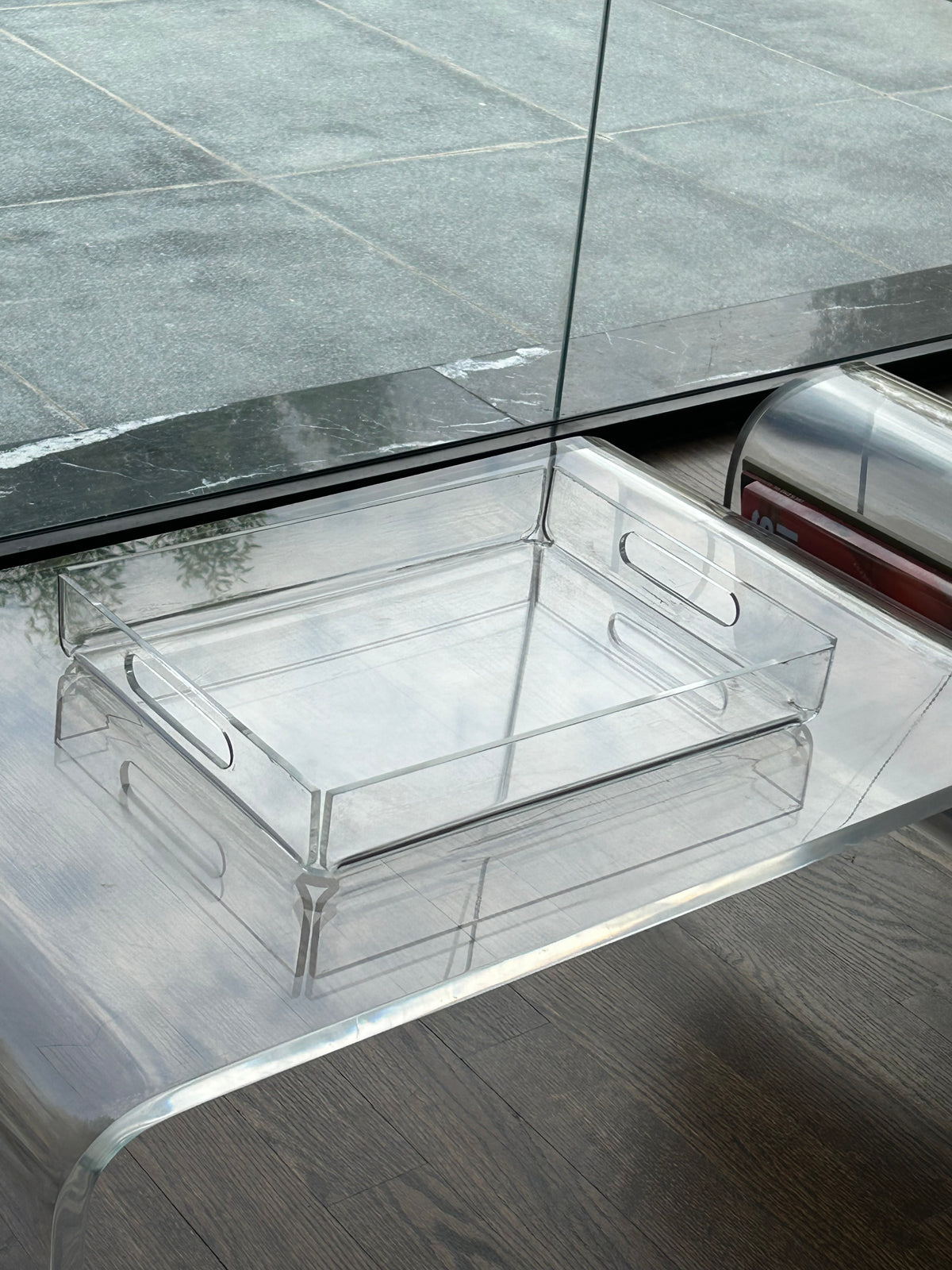 Curva Acrylic Tray