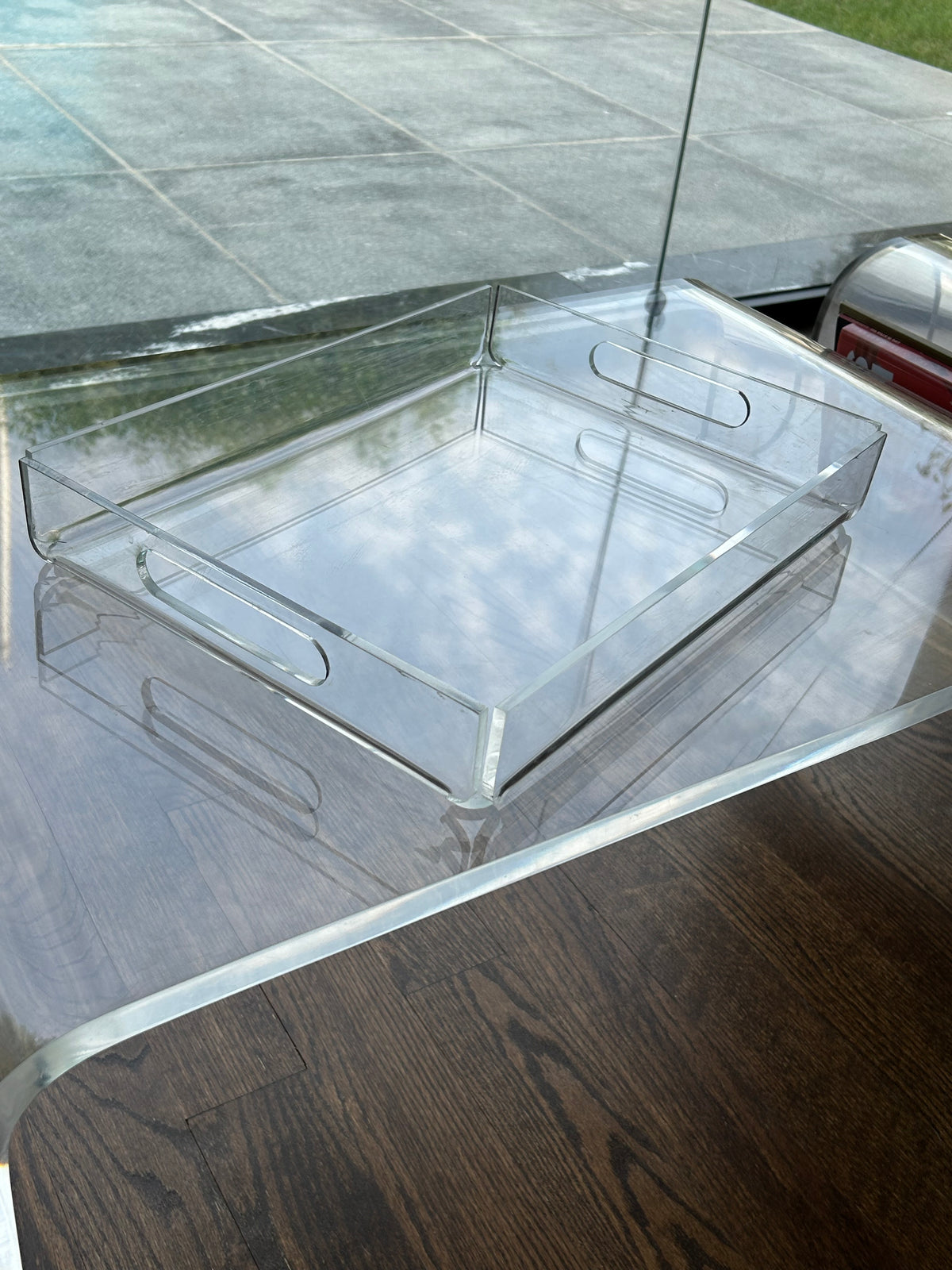 Curva Acrylic Tray