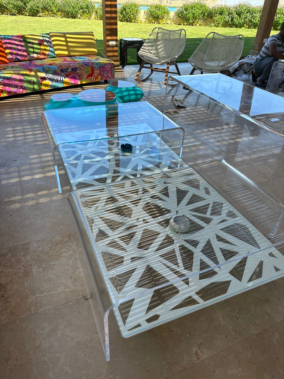 Simple Plexiglass Cocktail Table