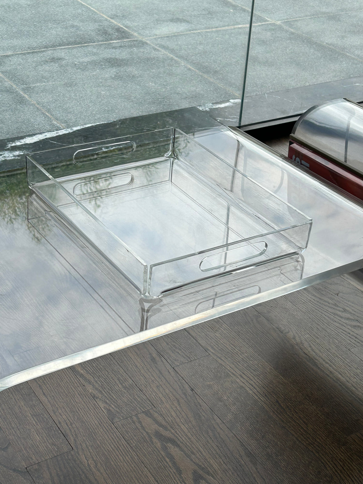 Curva Acrylic Tray