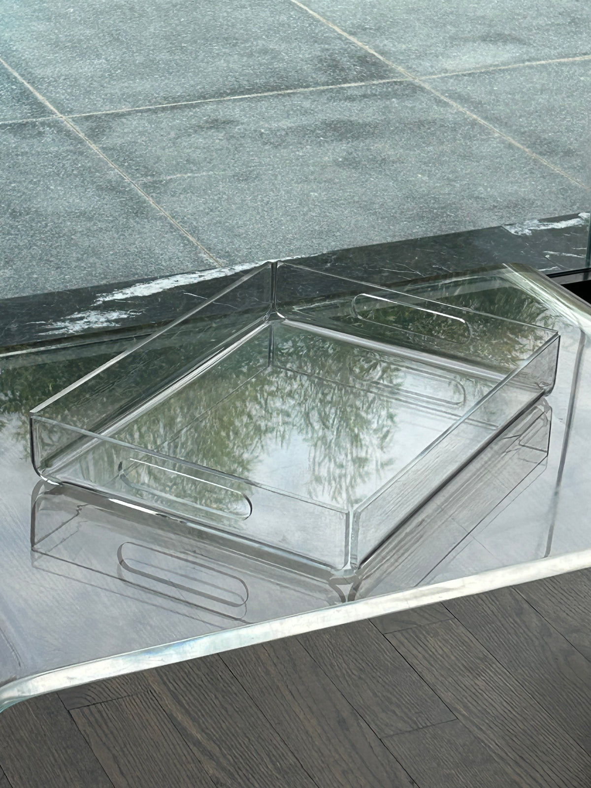 Curva Acrylic Tray