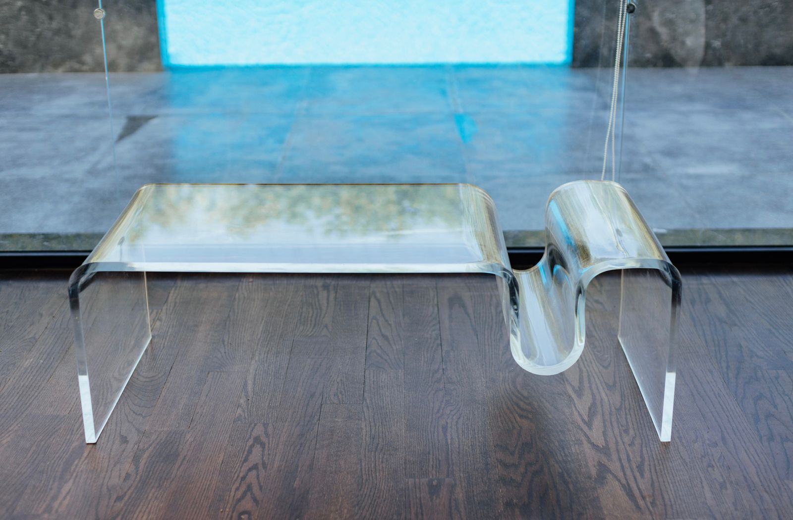 Waterfall Plexiglass Cocktail Table. – PlexiForm