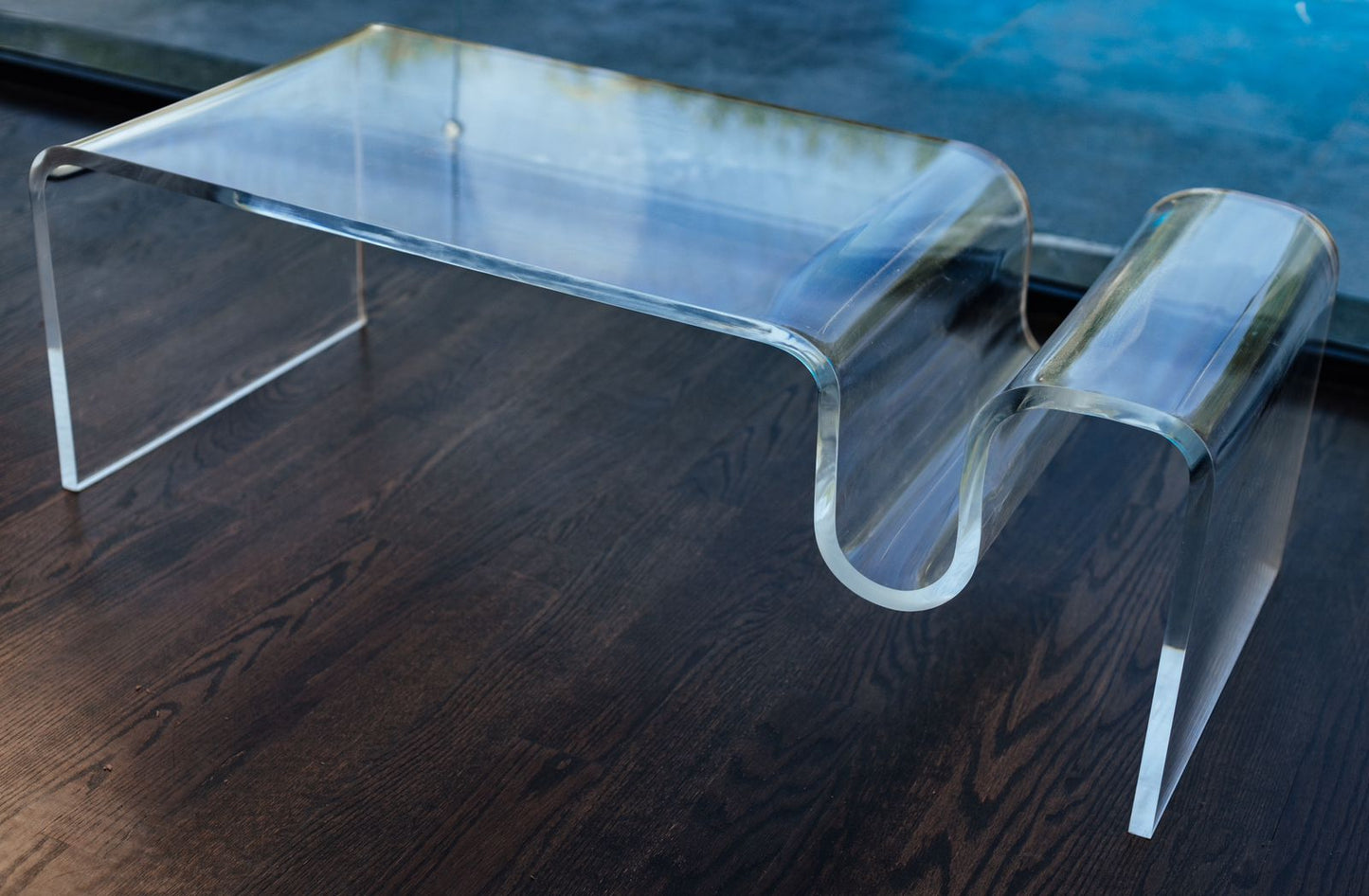 Waterfall Plexiglass Cocktail Table.