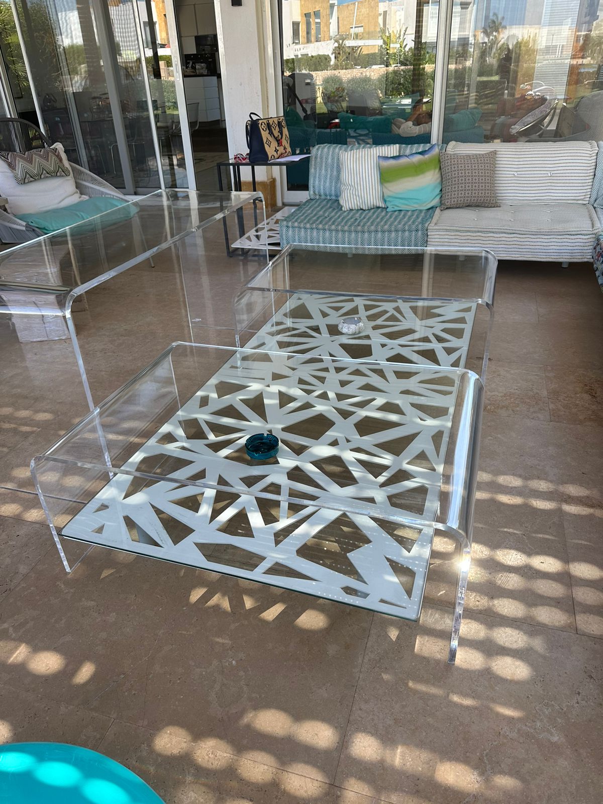 Simple Plexiglass Cocktail Table